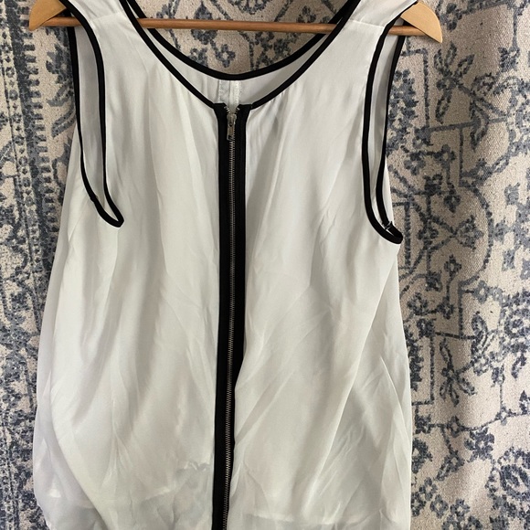 XL Sleeveless Blouse From Maurice’s. White with Black Trim. - Picture 2 of 3